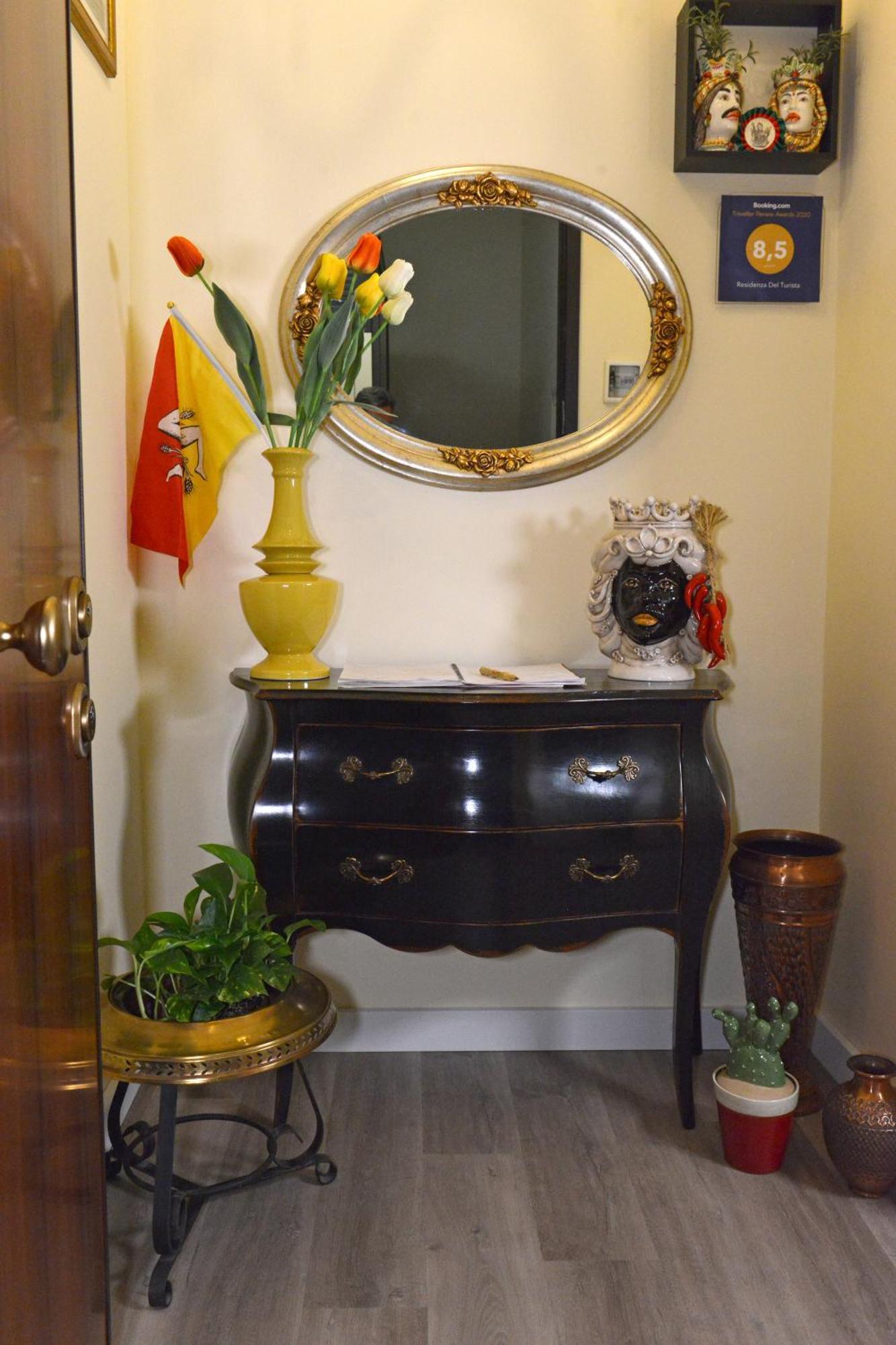 카타니아 Residenza Del Turista B&B 외부 사진